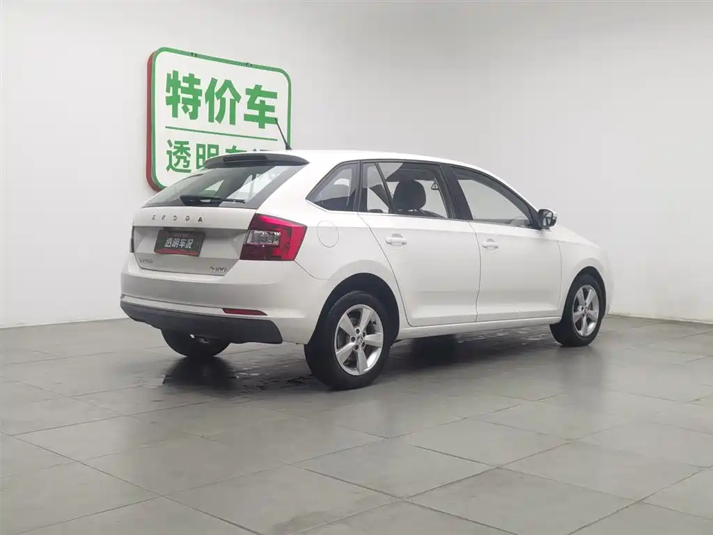 Škoda Skoda Rapid Spaceback 2019 Facelift 1.5L Automatic Comfort Version China VI фото 2