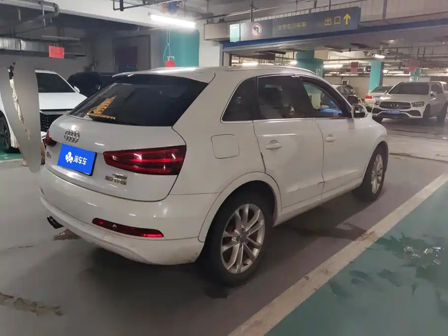 Photo 3 - Audi Q3