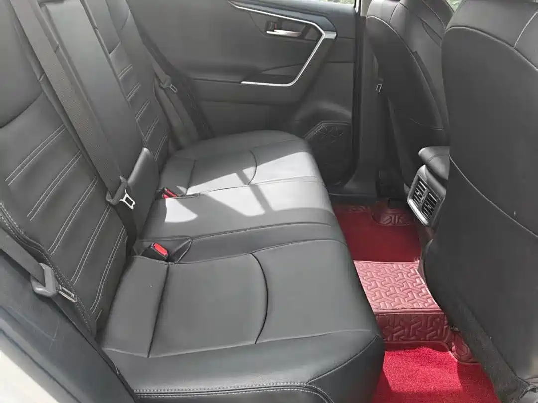 Фото 6 - Toyota Wildlander