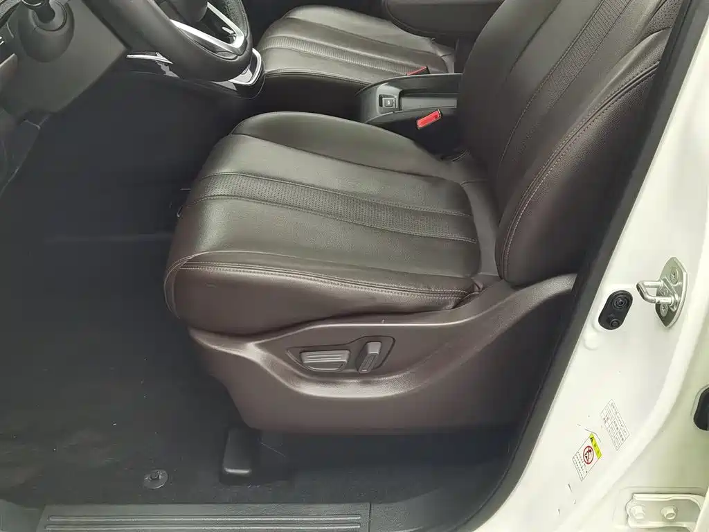 GAC Trumpchi Trumpchi M6 2019 270T Automatic Premium Edition (7-Seater) China V фото 20