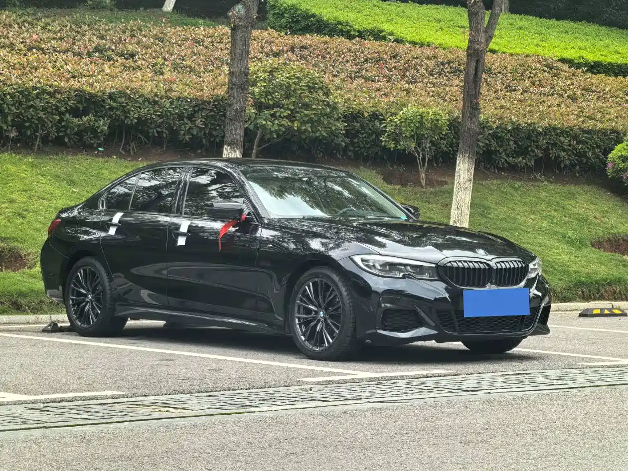 BMW 3 Series 2022 Facelift 325i M Sport Shadow Edition фото 3