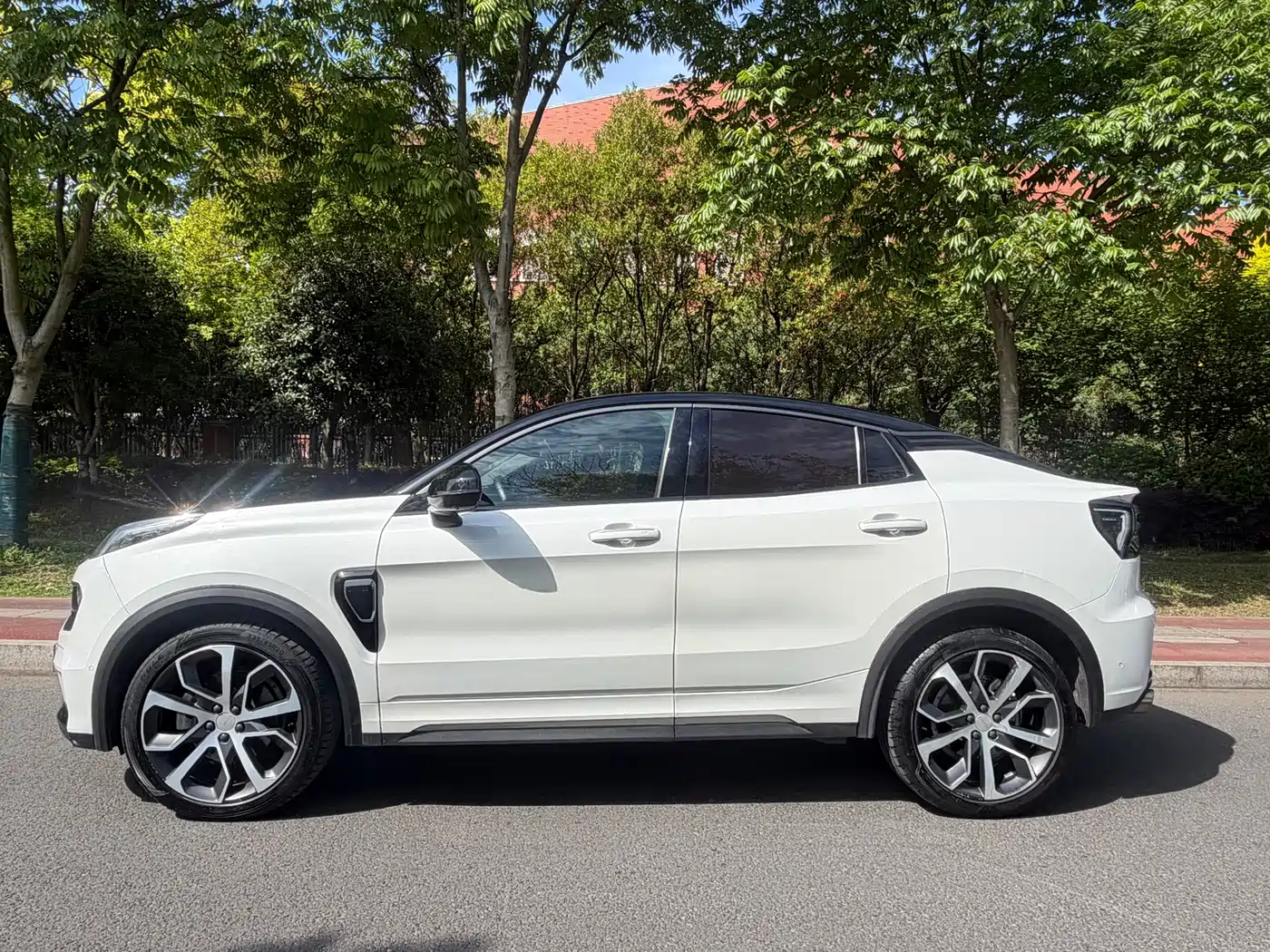 Lynk & Co 05 2020 2.0TD 4WD Power Plus фото 4