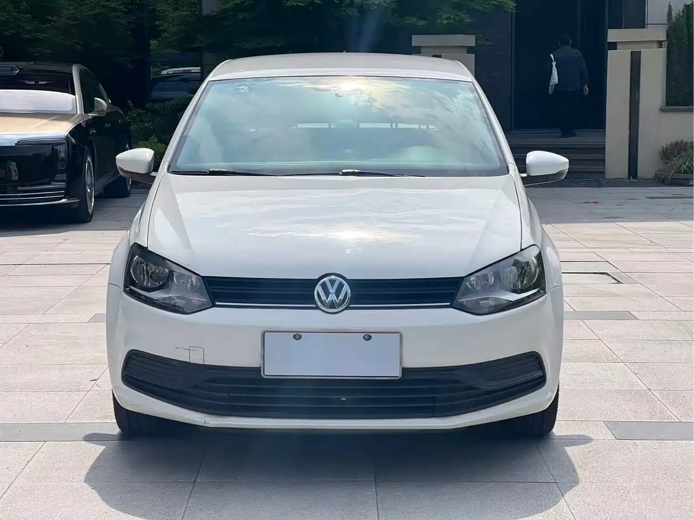 Volkswagen Polo 2016 1.4L Automatic Trend фото 2