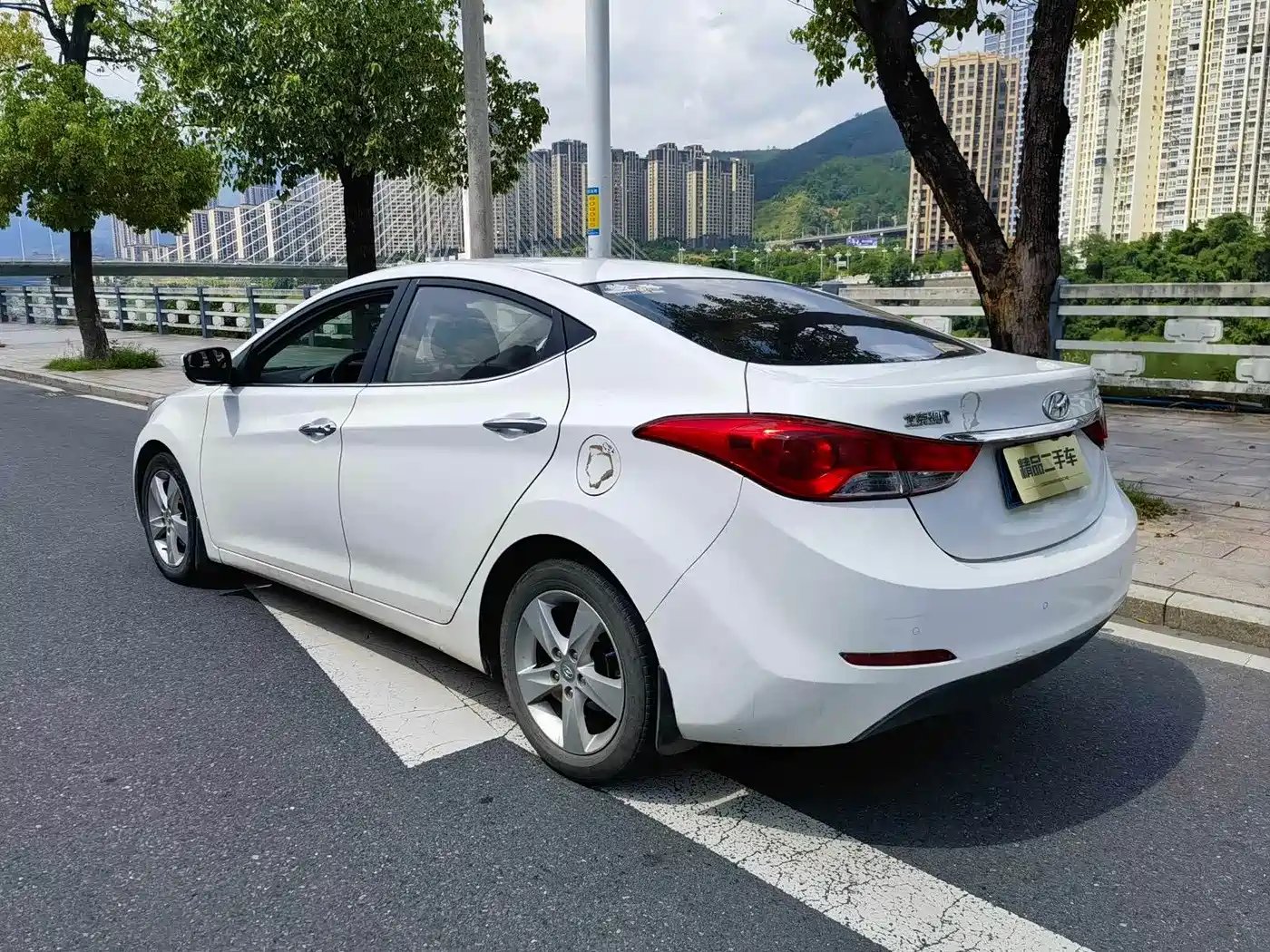 Hyundai Langdong 2012 1.6L Automatic Leading фото 4