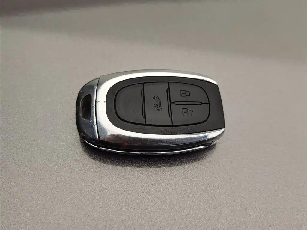 SAIC Maxus Maxus G50 2019 1.5T Automatic Luxury Edition China VI фото 19