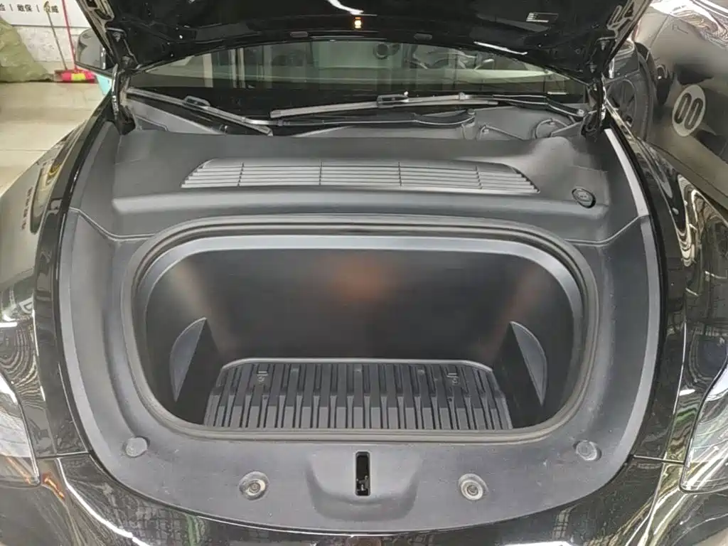 Фото 20 - Tesla Model Y