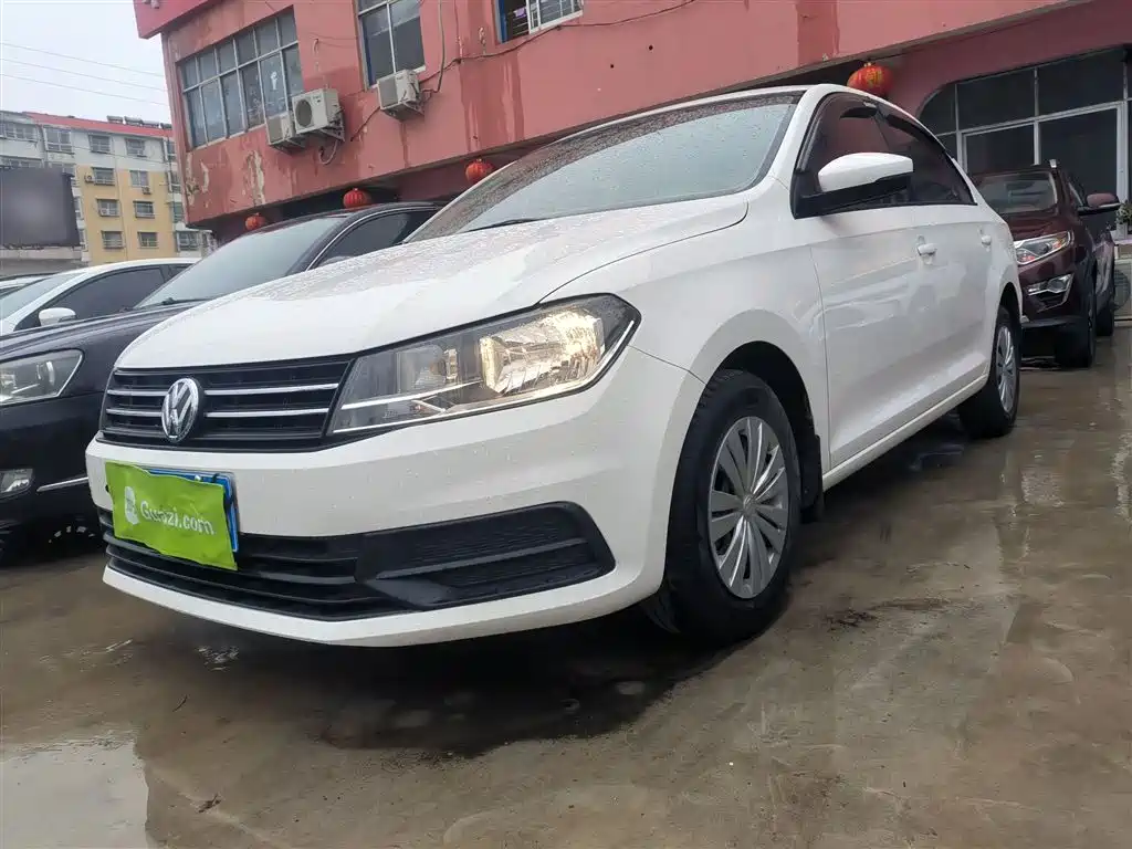 VOLKSWAGEN SANTANA