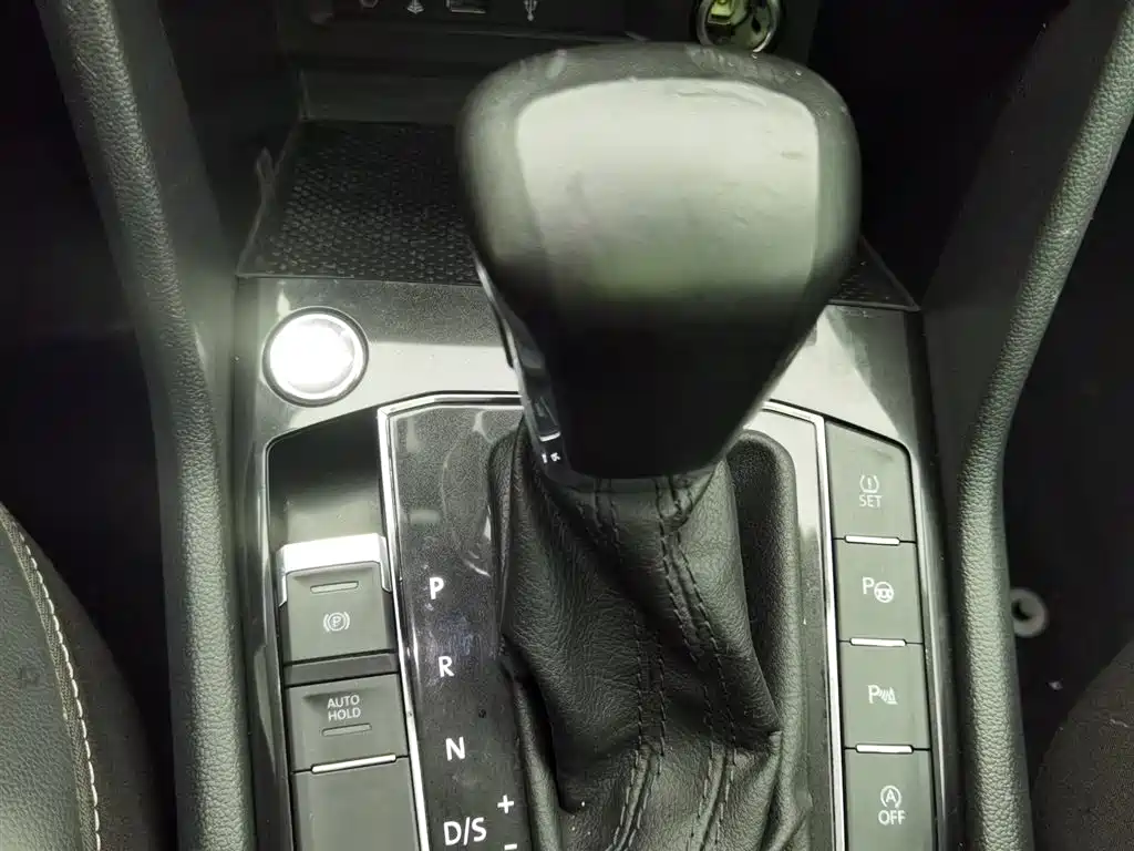 Volkswagen Tiguan L 2018 Facelift 330TSI Automatic 2WD Flagship Edition фото 13
