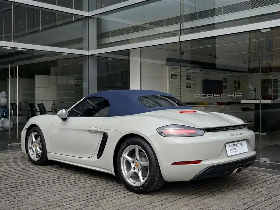 Porsche 718 2022 Boxster 2.0T фото 10