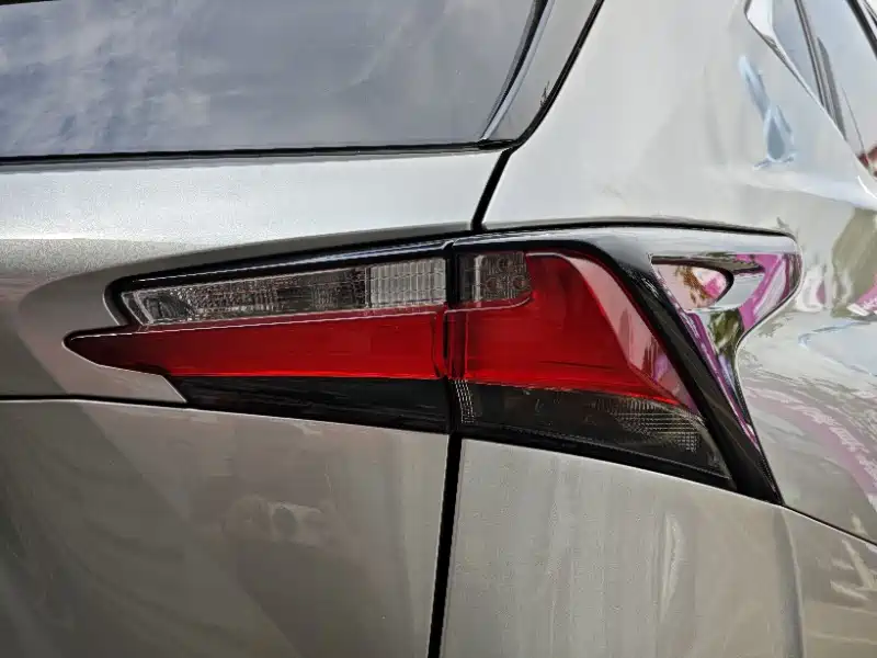 Фото 12 - Lexus NX
