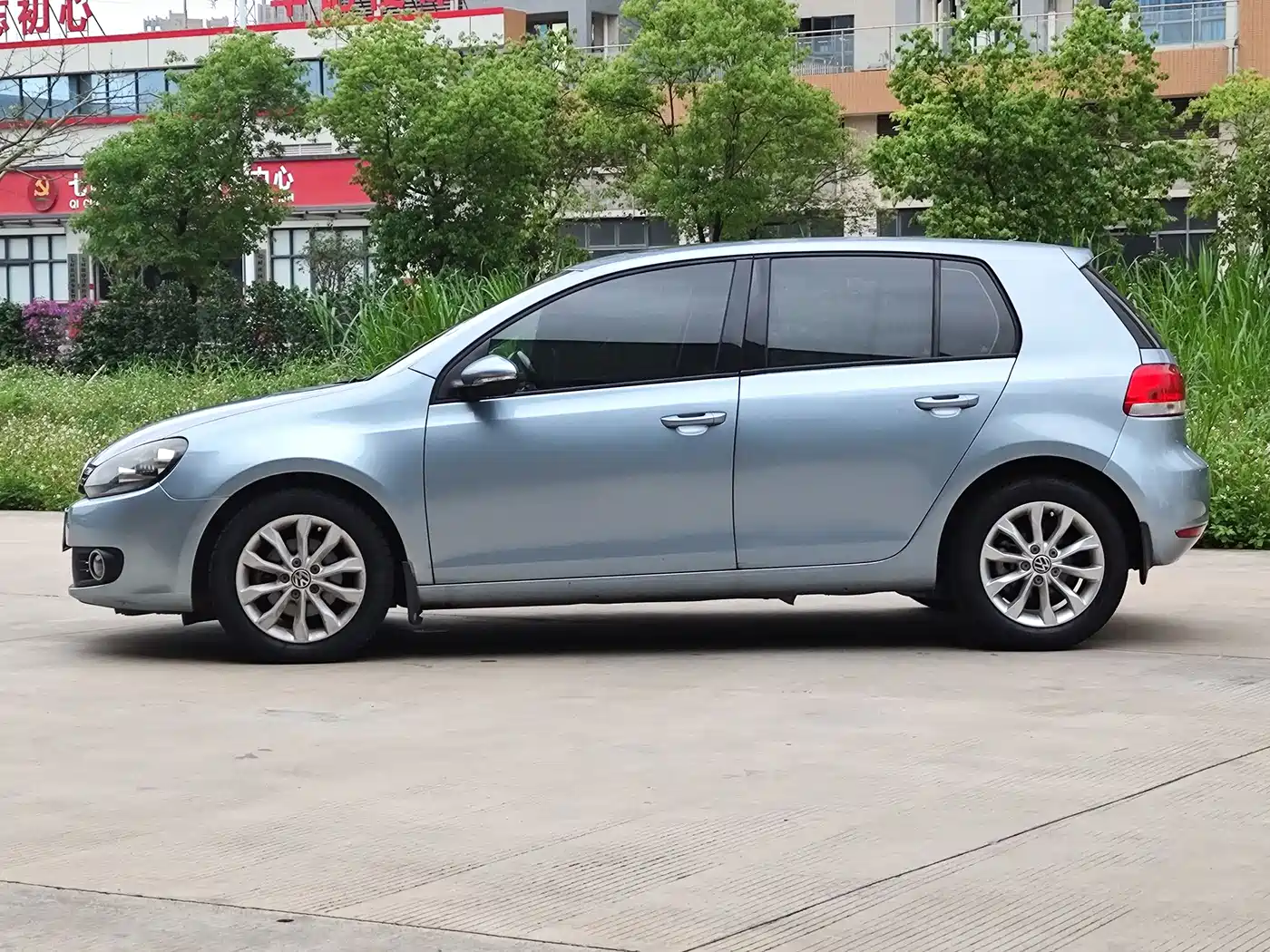 Volkswagen Golf 2012 1.6 Automatic Comfort Type фото 8