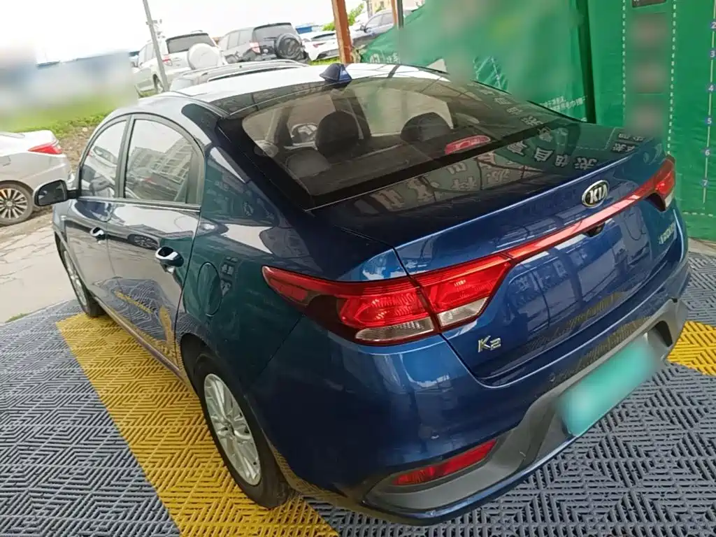 Kia K2 2017 2017 Sedan 1.4L AT GLS