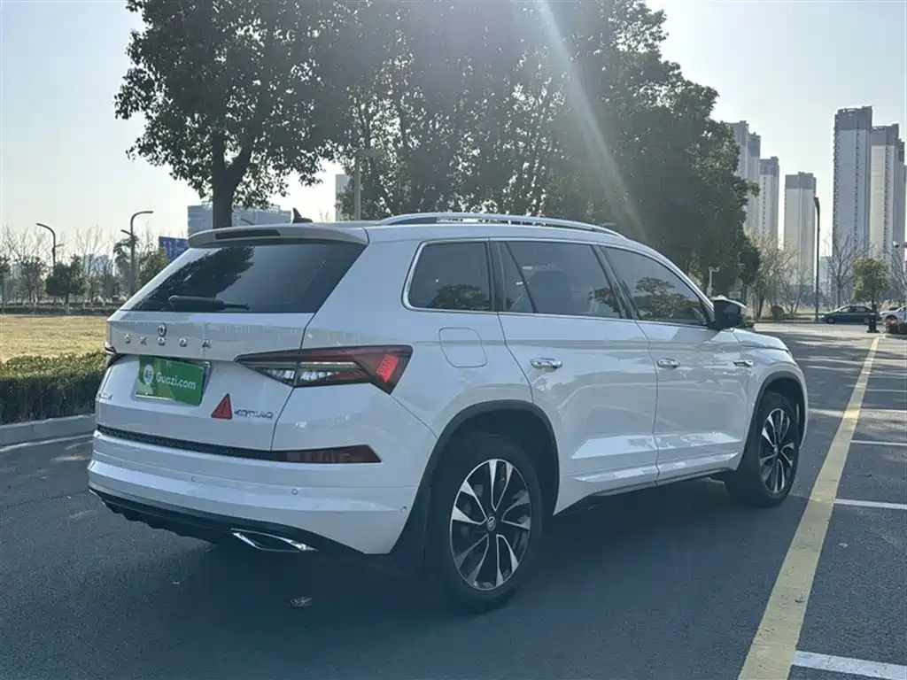 Škoda Kodiaq 2022 TSI330 7-Seater FWD Luxury Edition фото 13