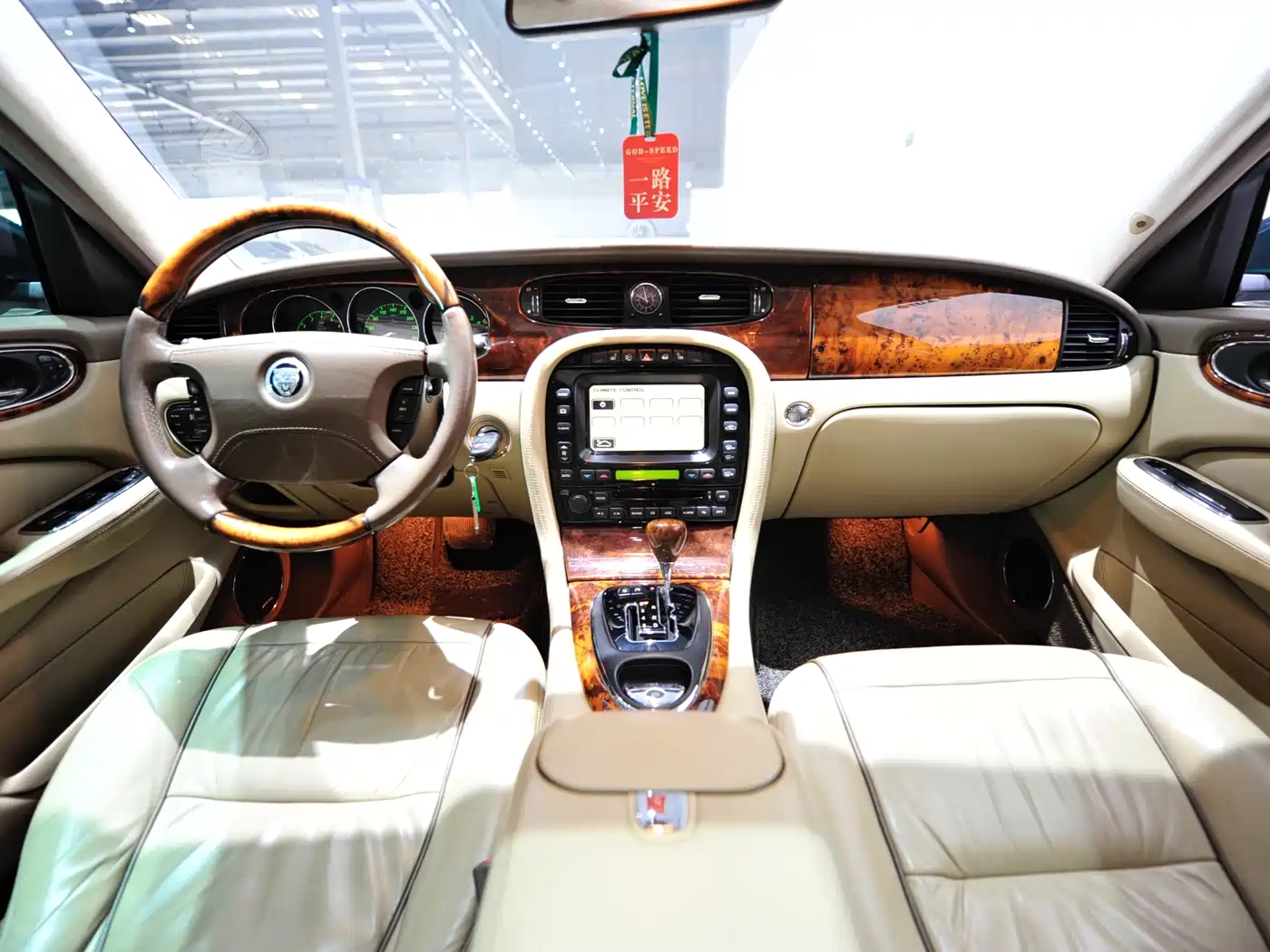 Jaguar XJ 2007 Model XJ6L 3.0 Royal Long Wheelbase фото 15