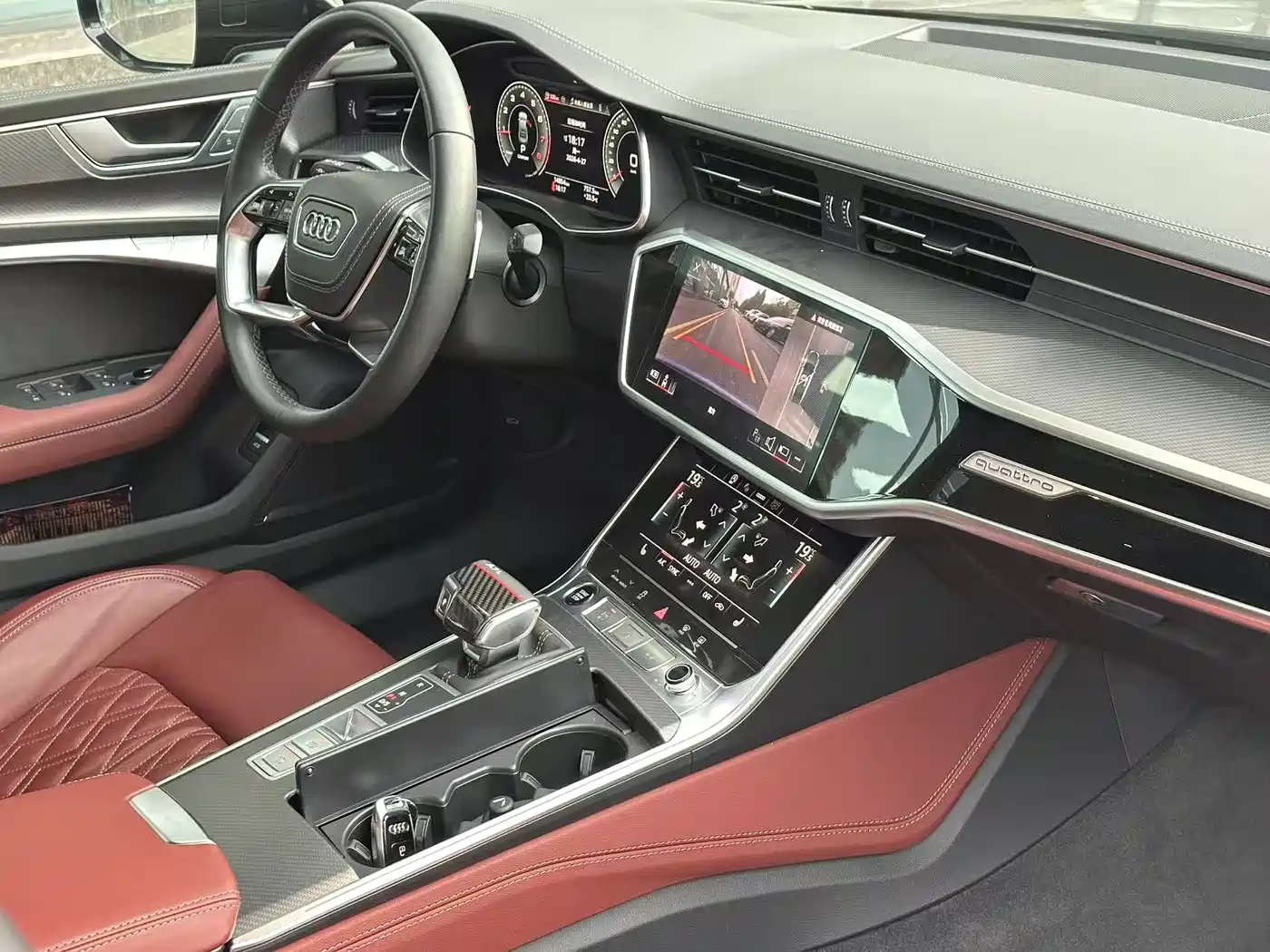 Audi A7L 2024 45 TFSI quattro Black Warrior Edition фото 9