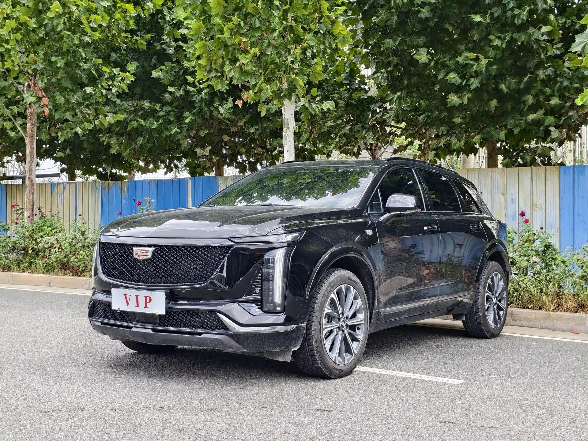 Фото 1 - Cadillac XT5