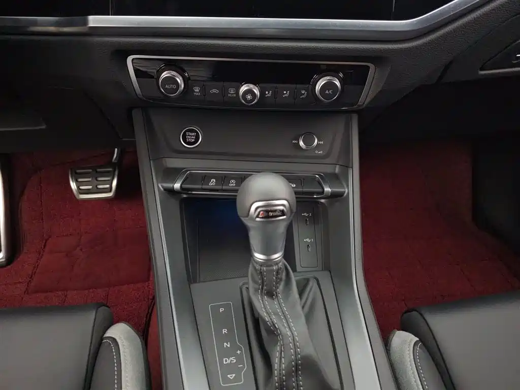 Audi Q3 2024 35 TFSI Fashion Sport фото 11
