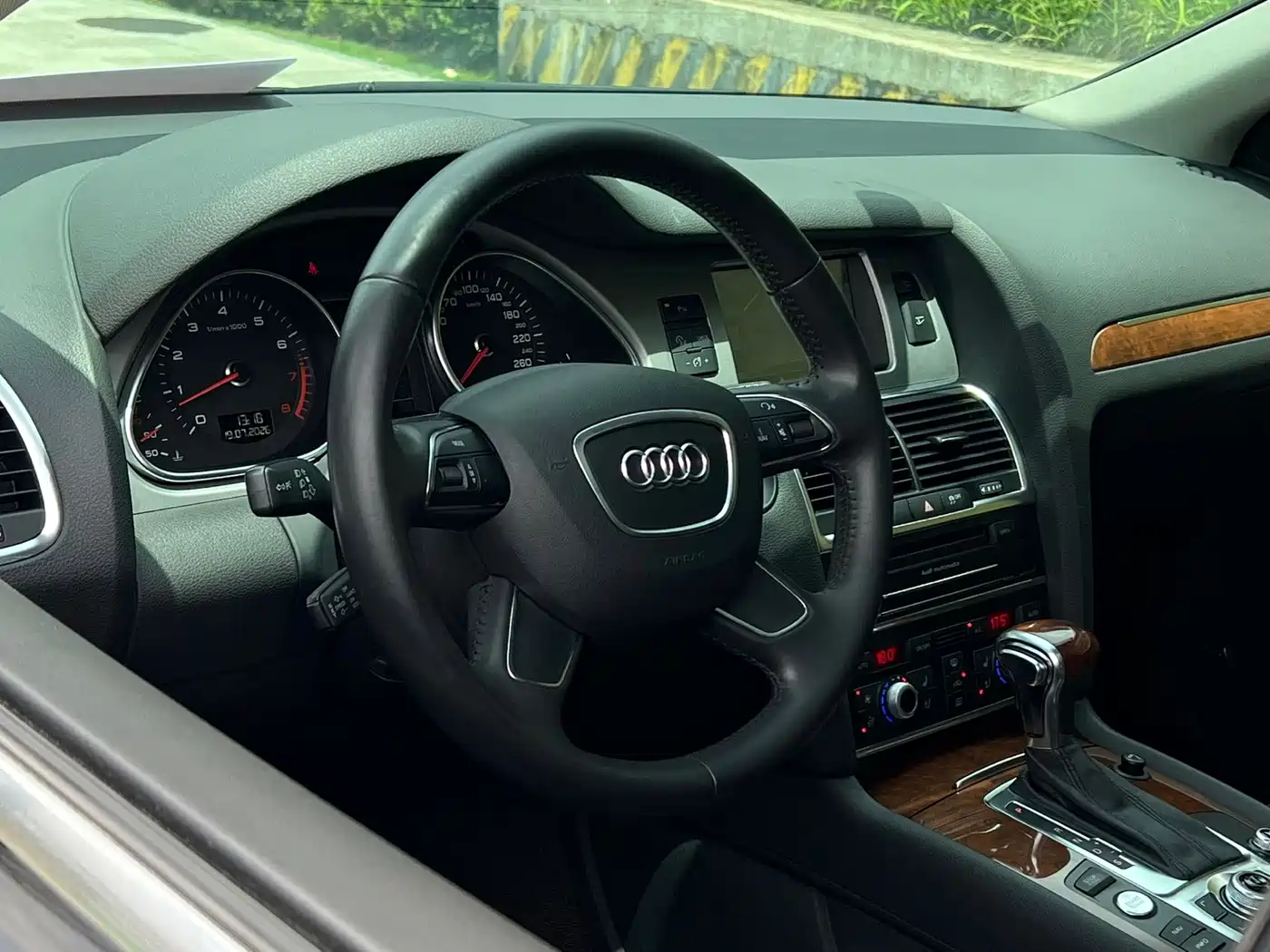 Фото 6 - Audi Q7