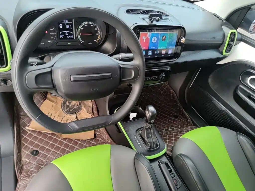 Roewe Clever 2020 2020 Urban Style Edition