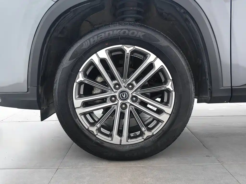 Фото 17 - Changan CS75 PLUS