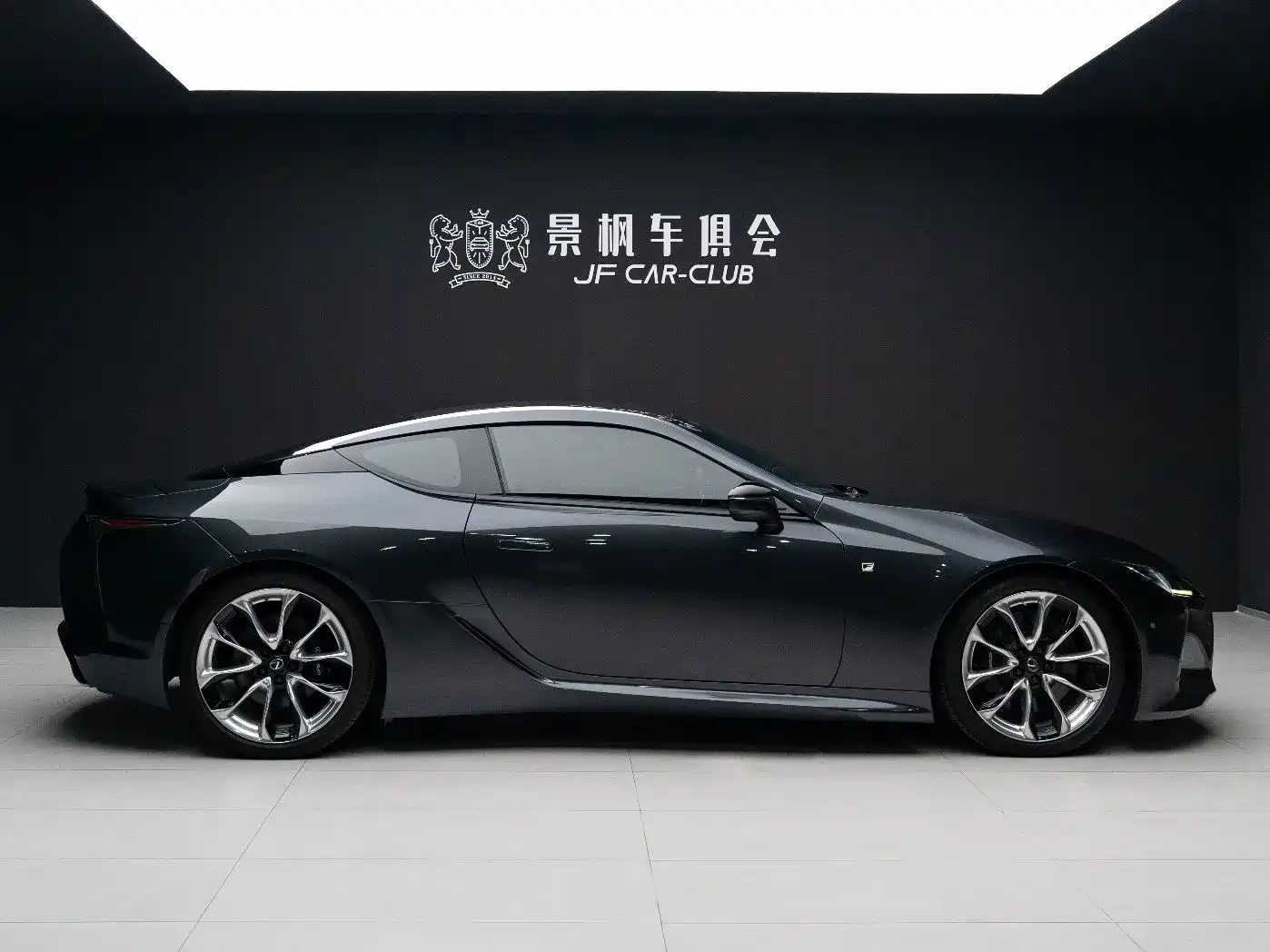 Фото 5 - Lexus LC