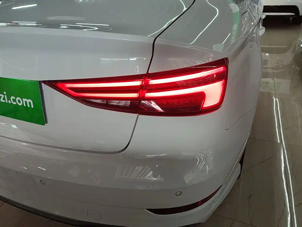 Фото 8 - Audi A3