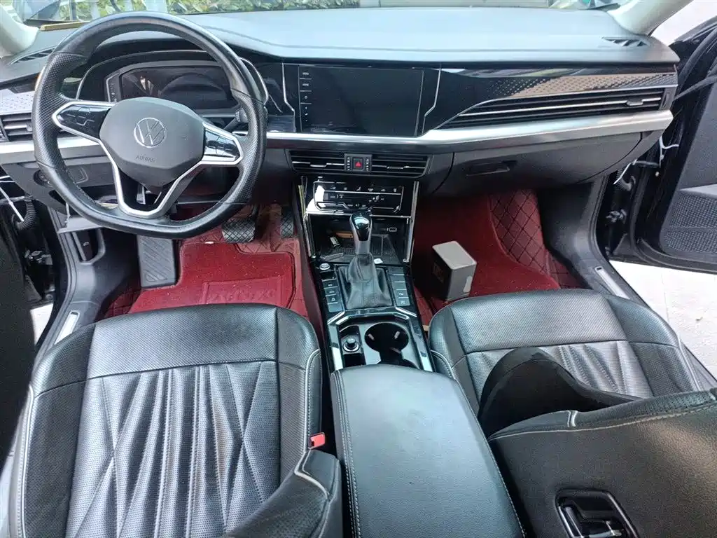 Volkswagen Passat 2023 330TSI Luxury Edition фото 5
