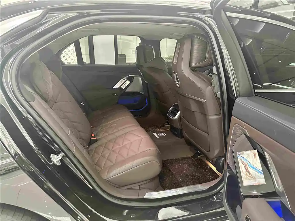 BMW 7 Series 2026 2026 740Li Leading Luxury Package