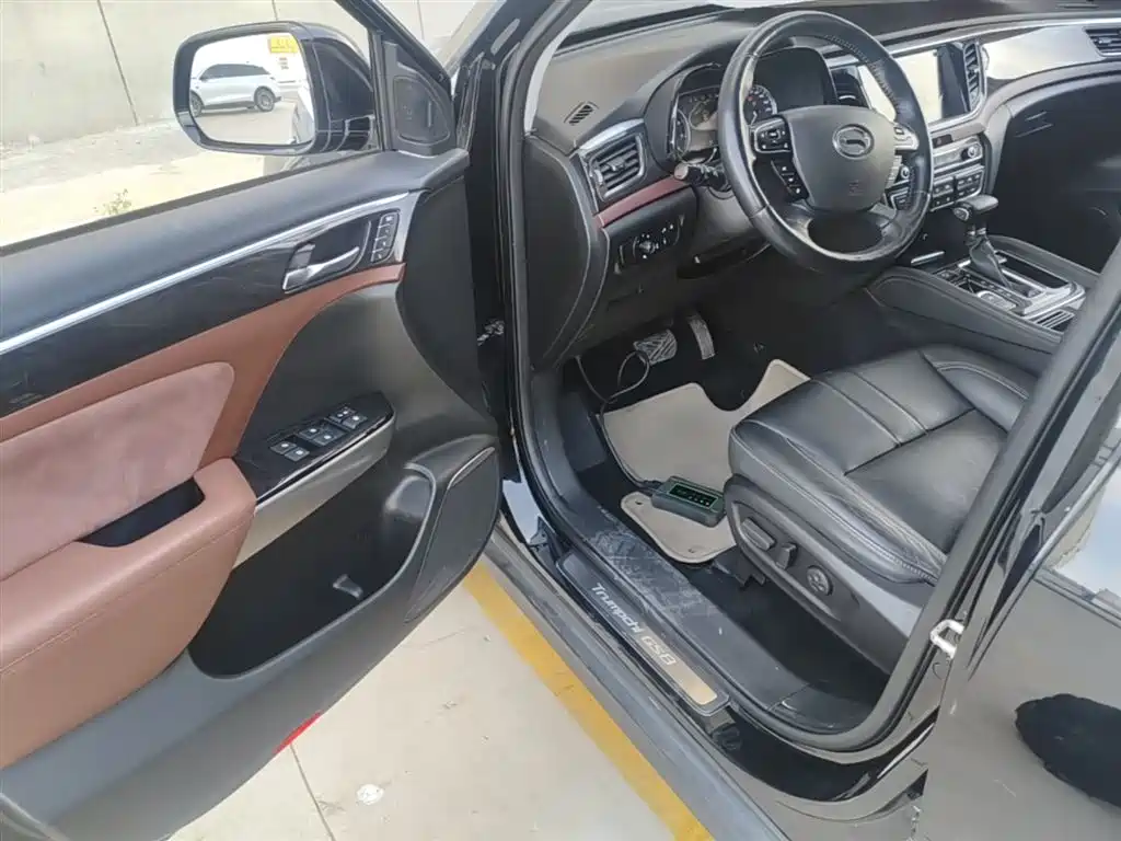 GAC Trumpchi Trumpchi GS8 2017 320T 2WD Luxury Smart Connect (7-seater) фото 16