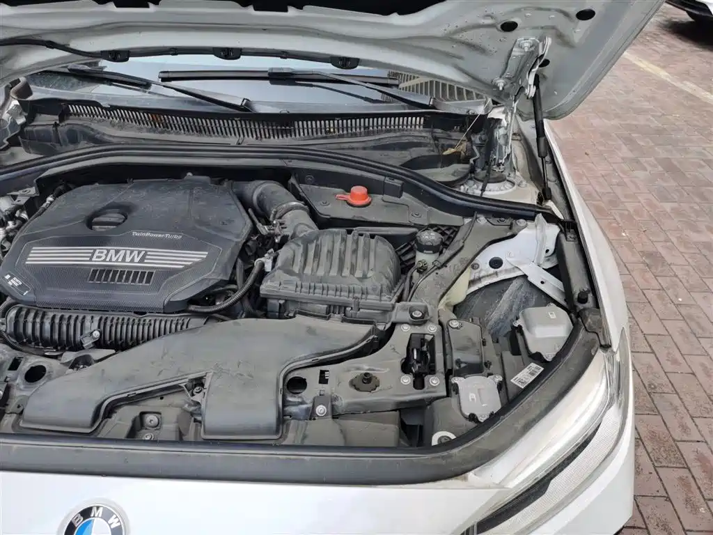 BMW 1 Series 2022 125i M Sport Shadow Edition фото 23