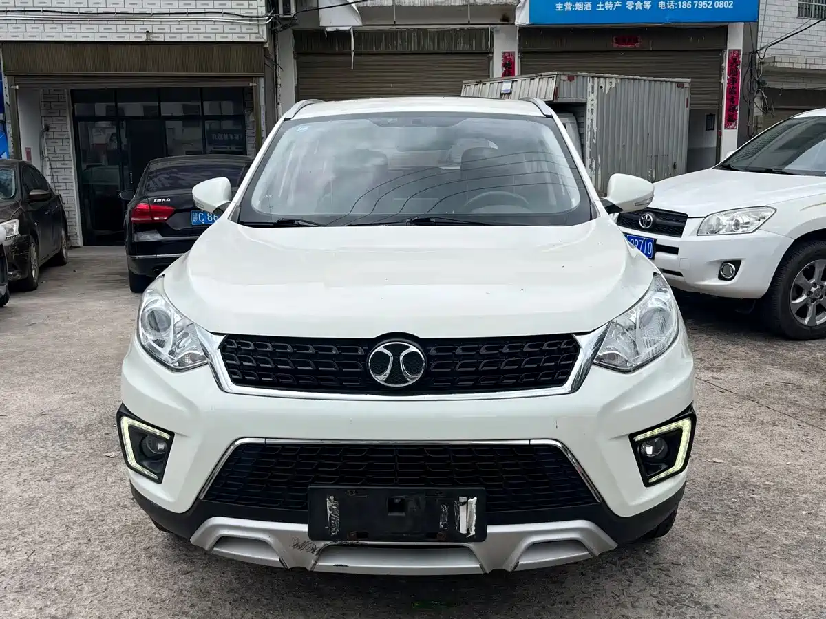 BAIC Senova X35 2017 2016 1.5L Automatic Luxury Edition