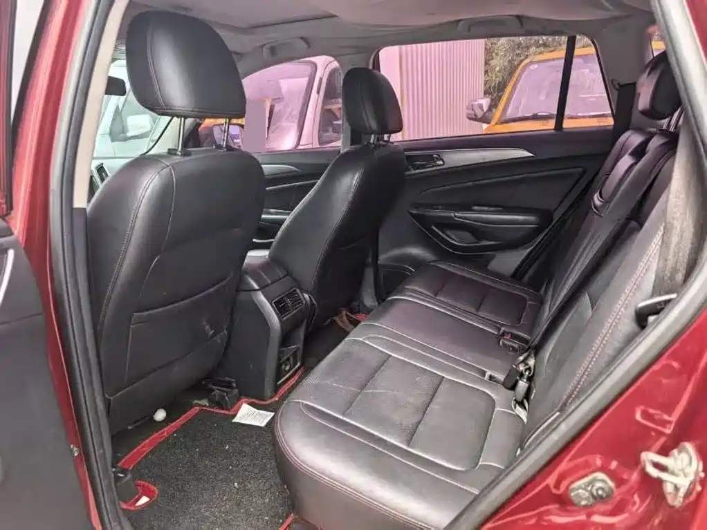 Photo 5 - Changan CS75
