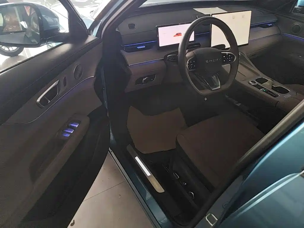 Chery Tiggo 8 PLUS C-DM 2024 2025 1.5T 116km Premium 5-Seater