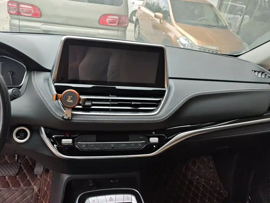 SAIC Maxus Maxus G20 2020 2020 2.0T Gasoline Automatic Luxury