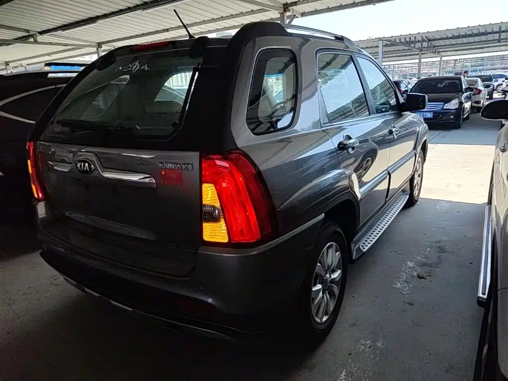 Kia Sportage 2013 2.0L Automatic 2WD GL фото 7