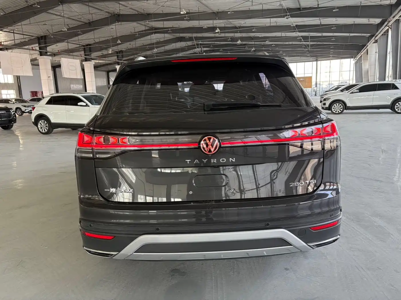 Volkswagen Tayron 2023 280TSI 2WD Luxury Plus Advanced Edition фото 6