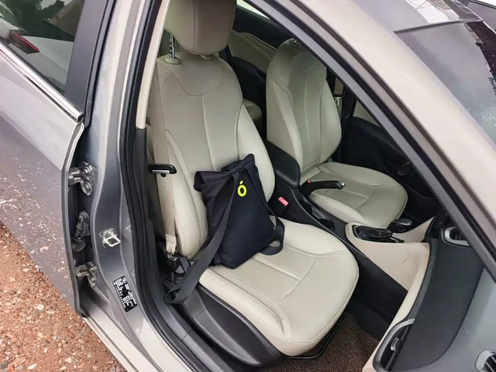 Фото 25 - Buick Excelle