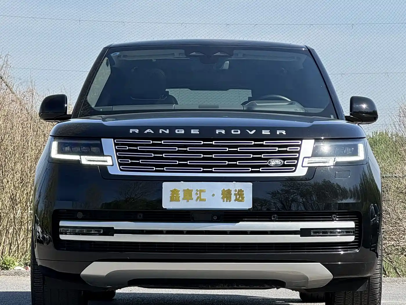 Land Rover Range Rover 2024 3.0 L6 400PS Genesis Extended фото 2