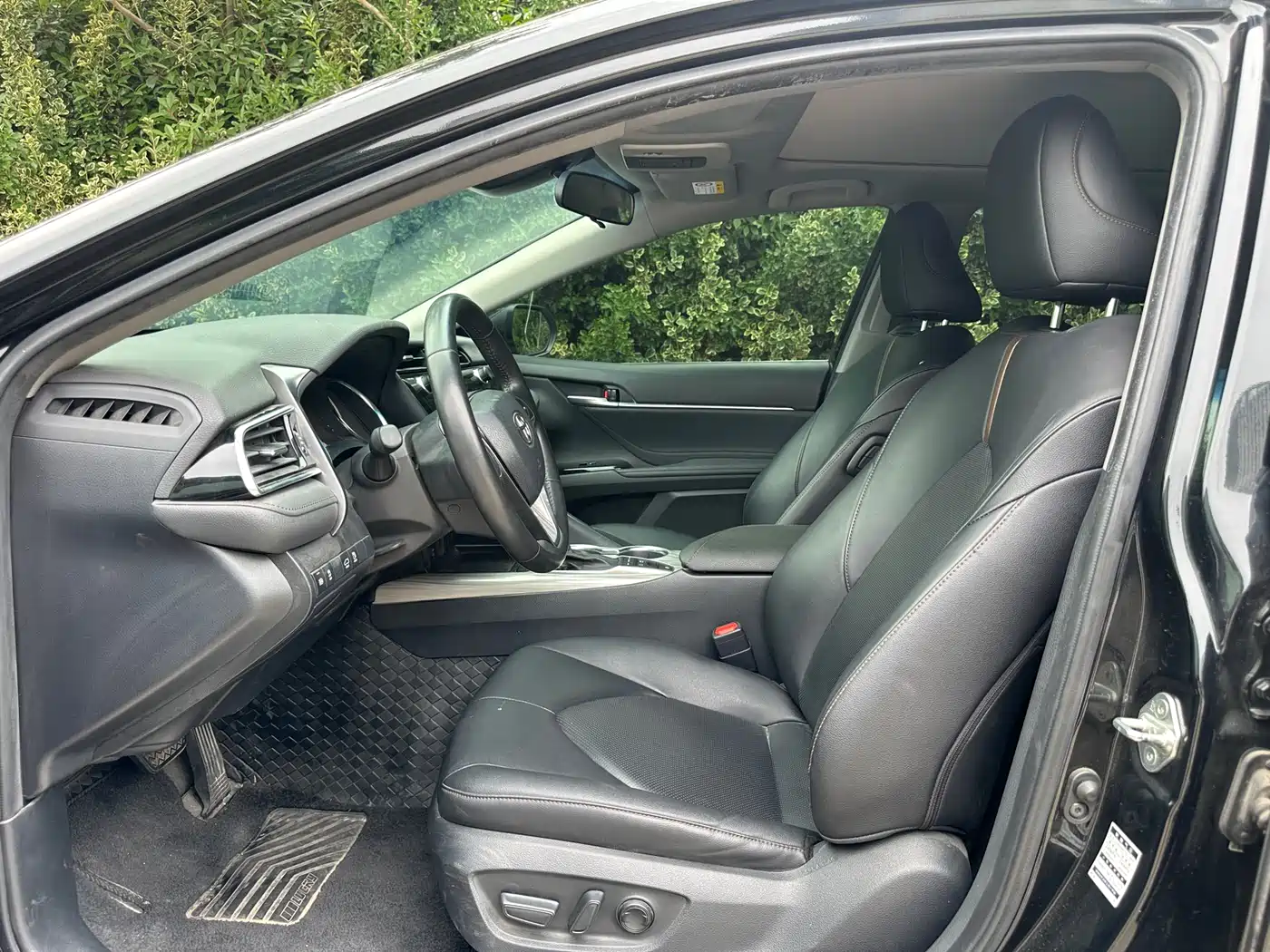 Toyota Camry 2019 Hybrid 2.5HG Luxury Edition China V фото 9