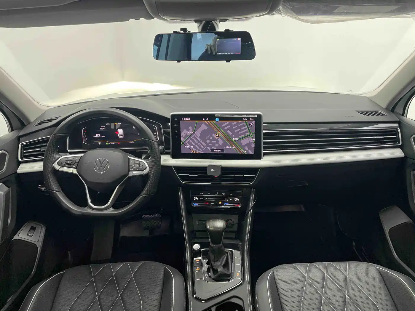 Volkswagen Tiguan L 2023 Facelift 330TSI Automatic 2WD Smart Edition фото 12