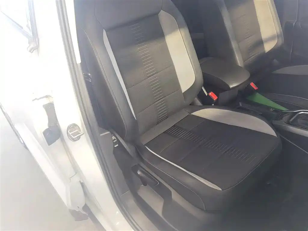 Volkswagen T-ROC 2019 230TSI DSG 2WD Progressive Version China VI фото 20