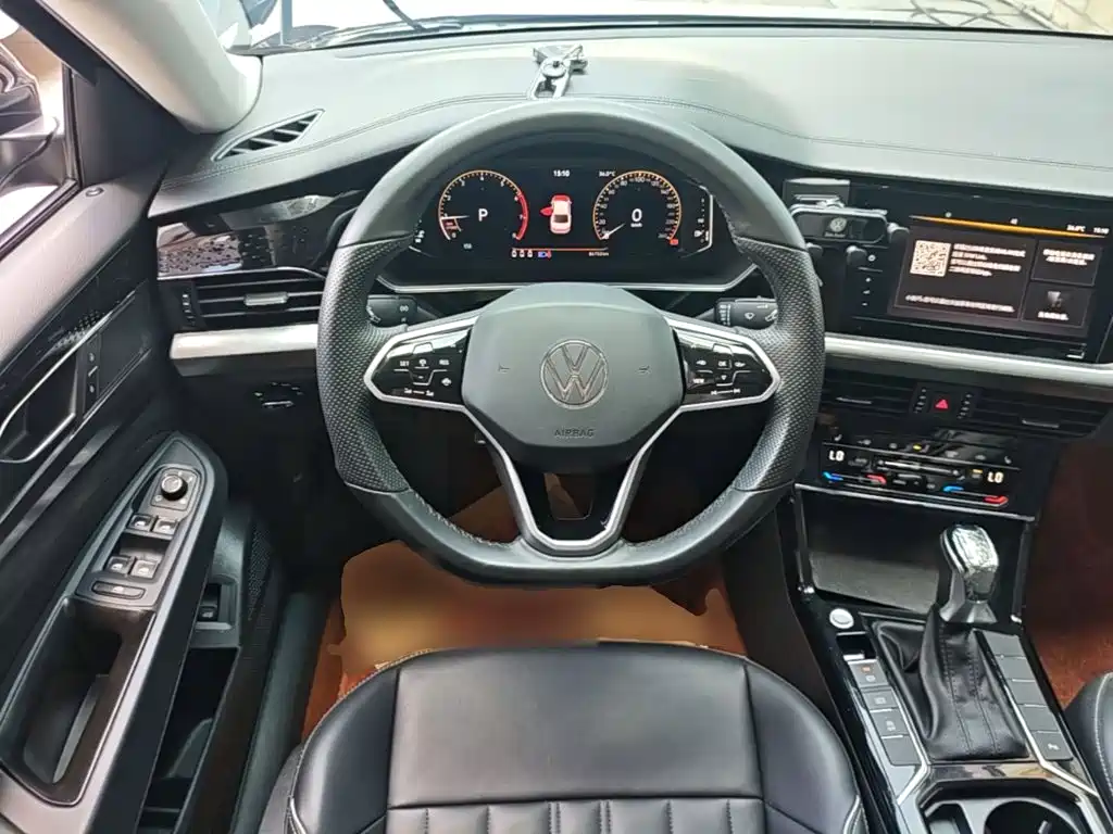 Фото 11 - Volkswagen Passat