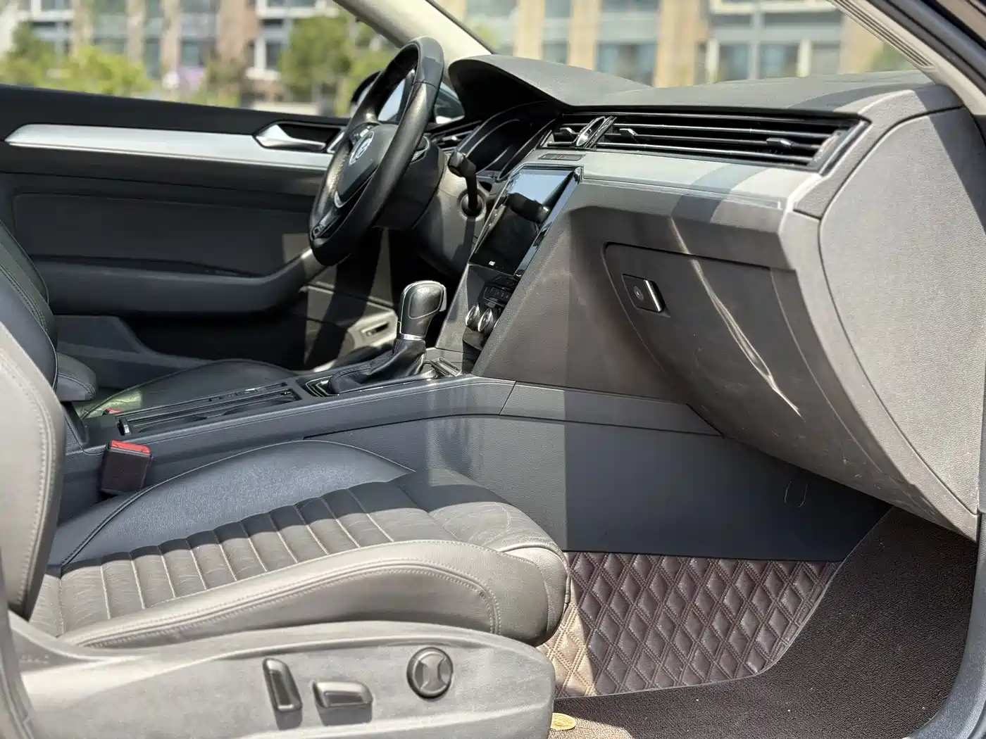 Volkswagen Magotan 2017 330TSI DSG Leading фото 6