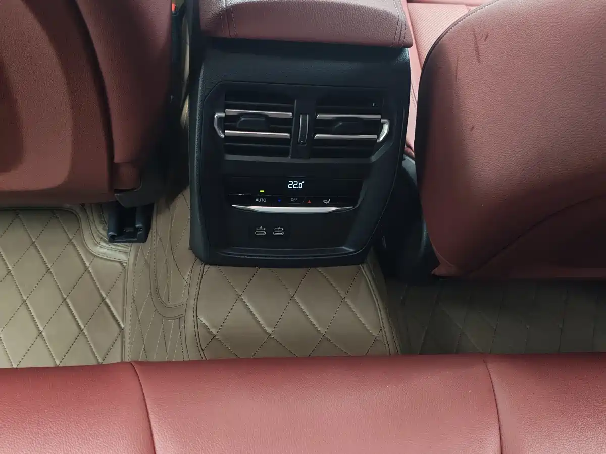 BMW 3 Series 2024 325i M Sport Package фото 7
