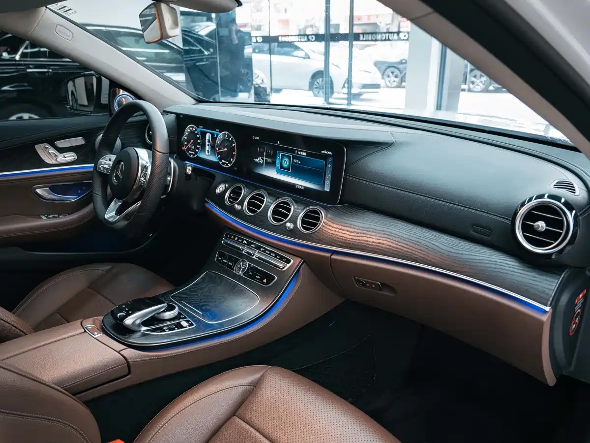 Mercedes-Benz E-Class 2017 E 300 L Sport Fashion фото 18