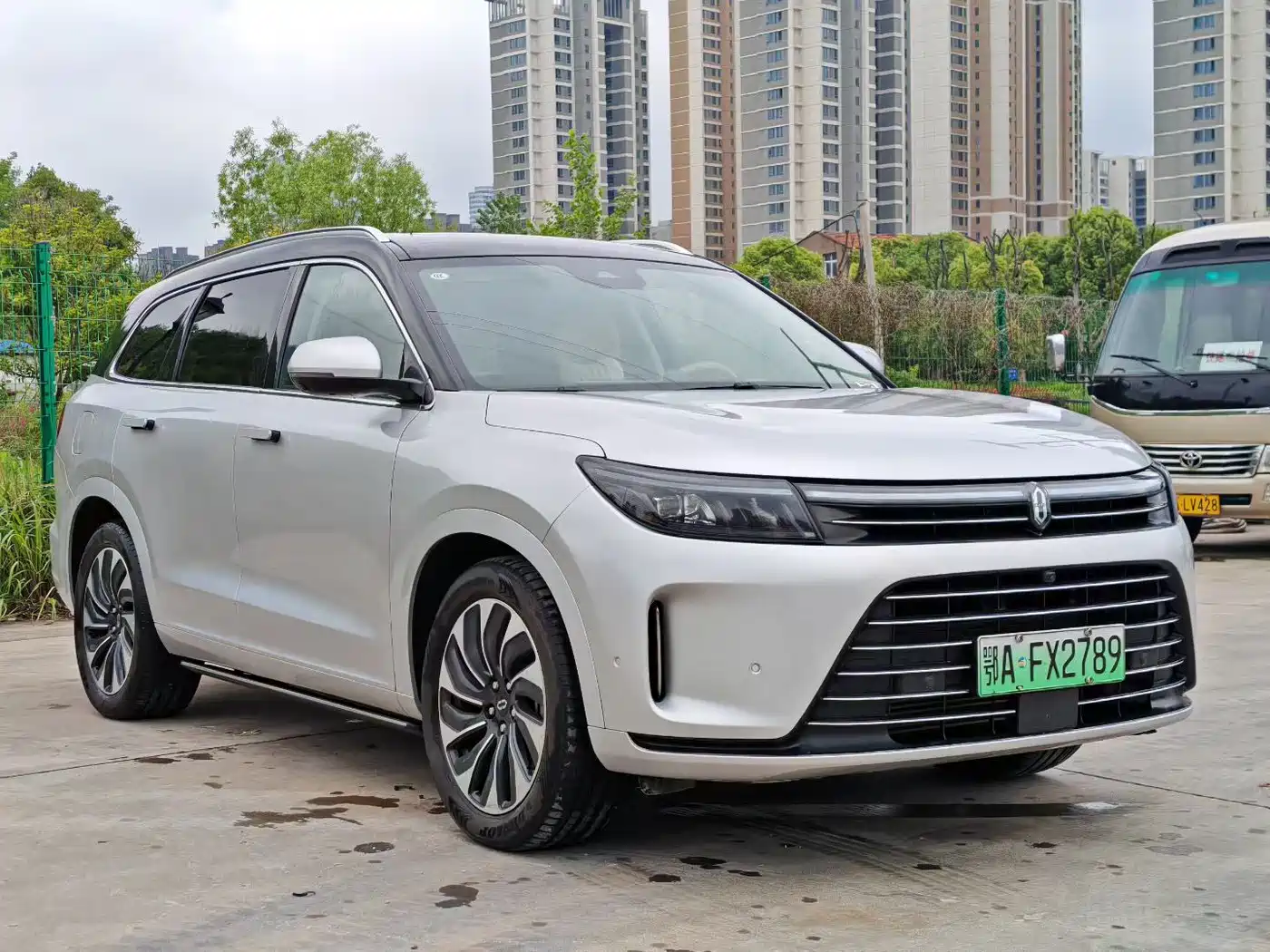AITO Wenjie AITO M7 2024 1.5T AWD Plus 5-Seater фото 3