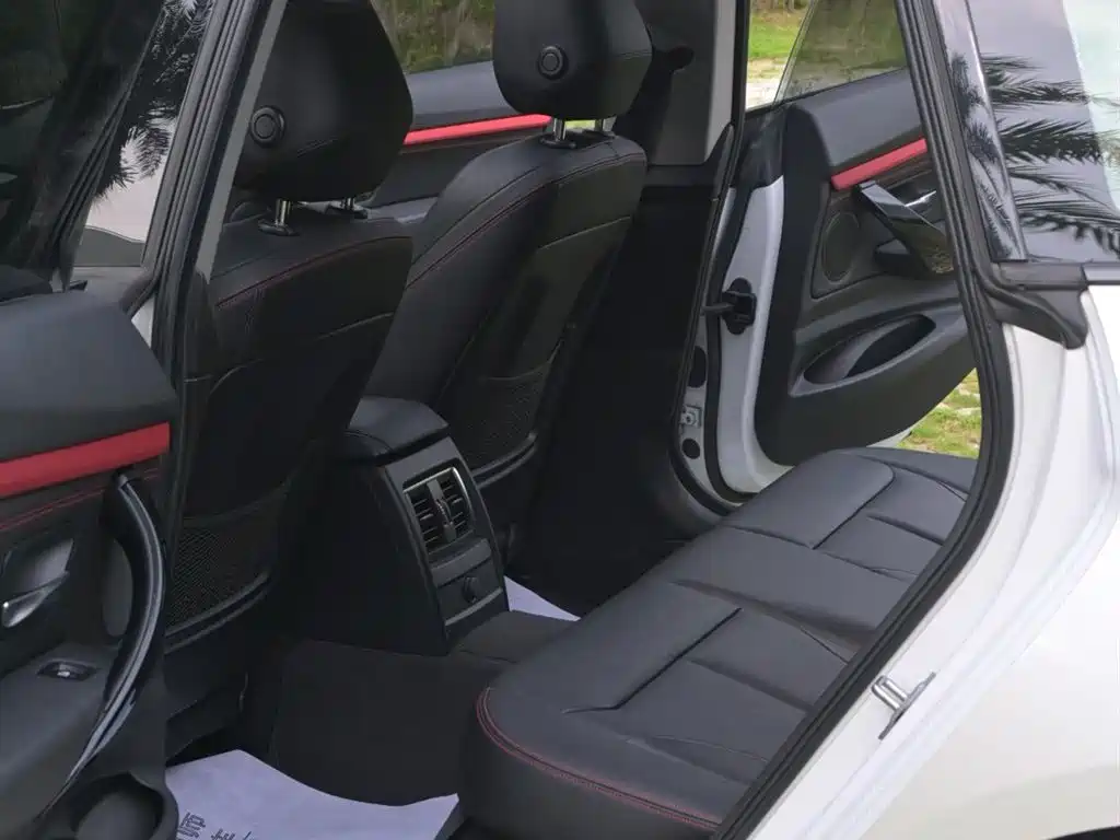 BMW 3 Series GT 2016 320i Design Package фото 41
