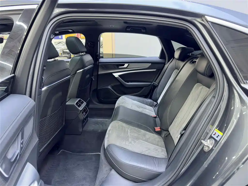 Audi A6L 2021 45 TFSI Exclusive Sport фото 6