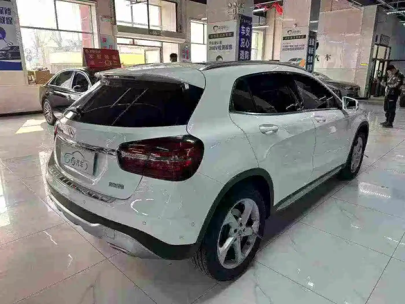 Mercedes-Benz GLA 2018 GLA 200 Dynamic фото 5