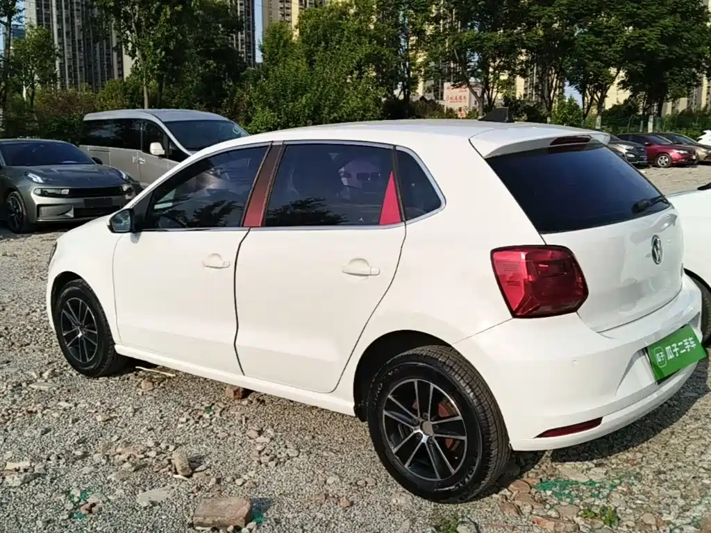 Фото 5 - Volkswagen Polo